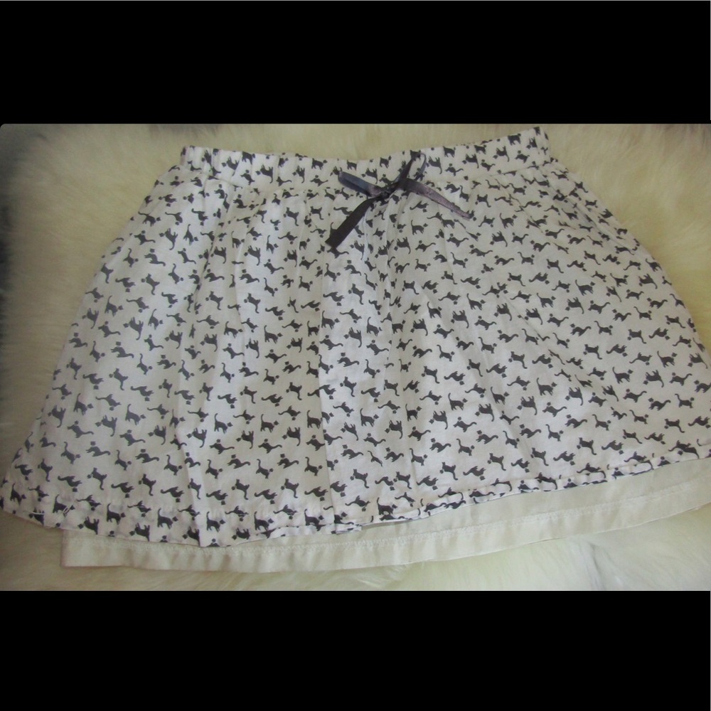 Forever 21 Girls Skirt sz L Pre-Loved!